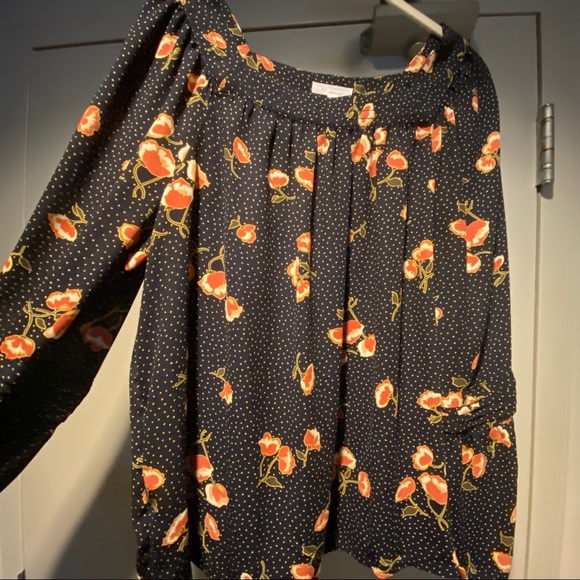 LC Lauren Conrad Tops - Navy patterned Lauren Conrad blouse